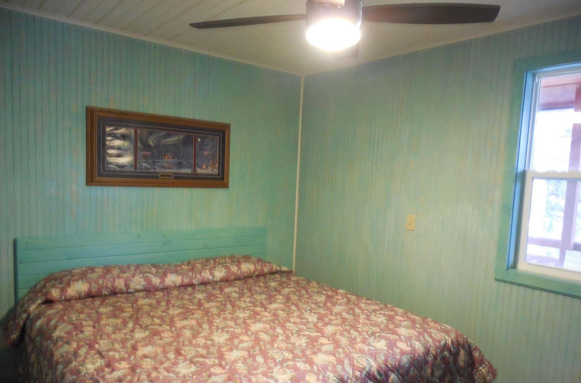 Black Hills Cabins At Quail'S Crossing Hill City Exterior photo