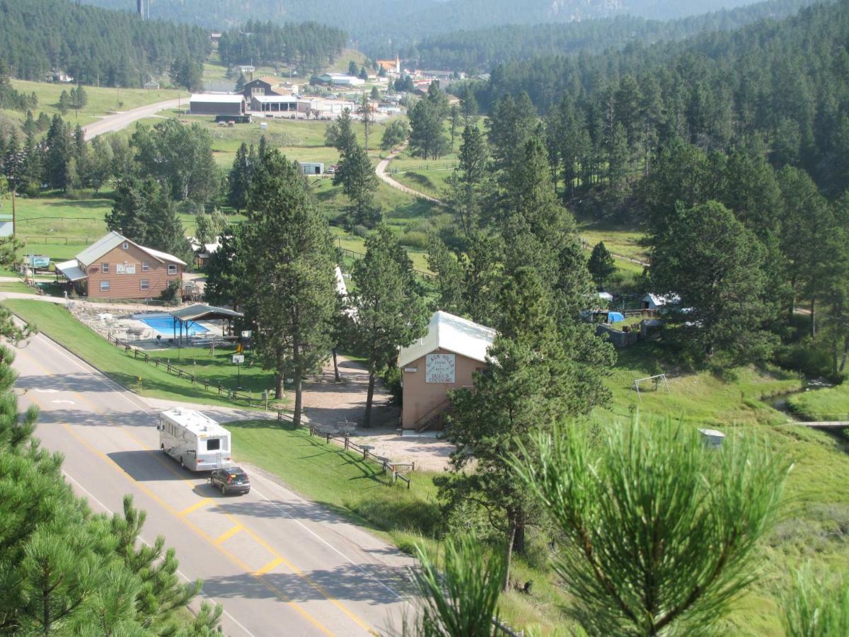 Black Hills Cabins At Quail'S Crossing Hill City Exterior photo