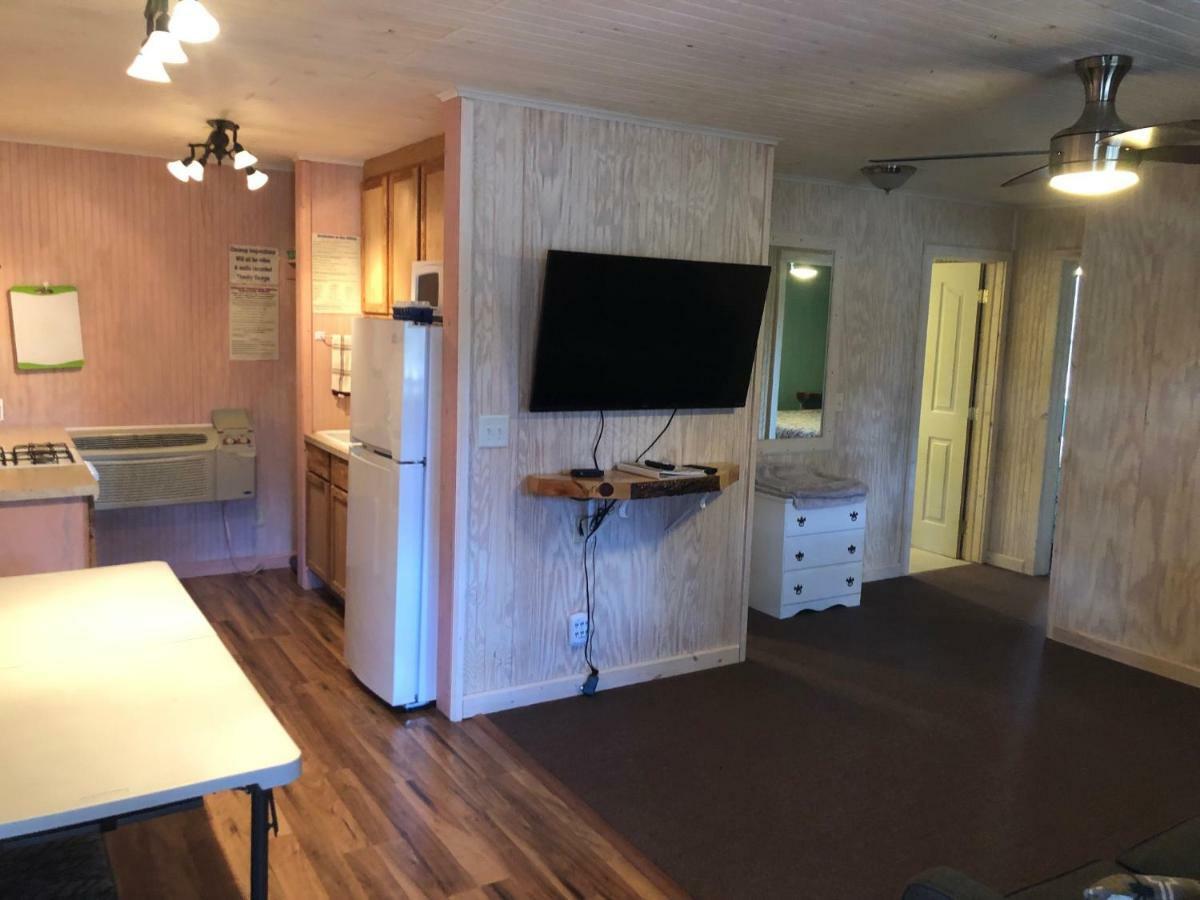 Black Hills Cabins At Quail'S Crossing Hill City Exterior photo